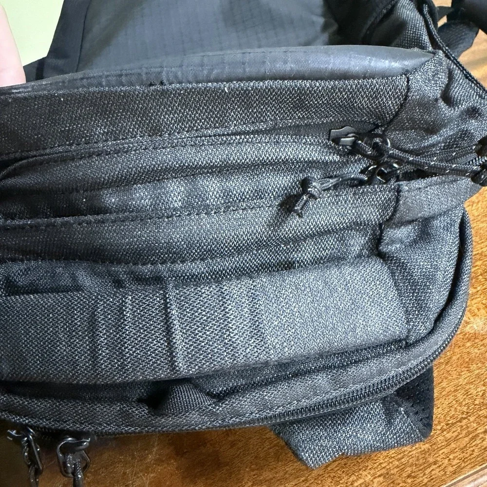 REI Co-op Signal 20 Pack Backpack Black 20L One Size Laptop Travel Aramid fiber